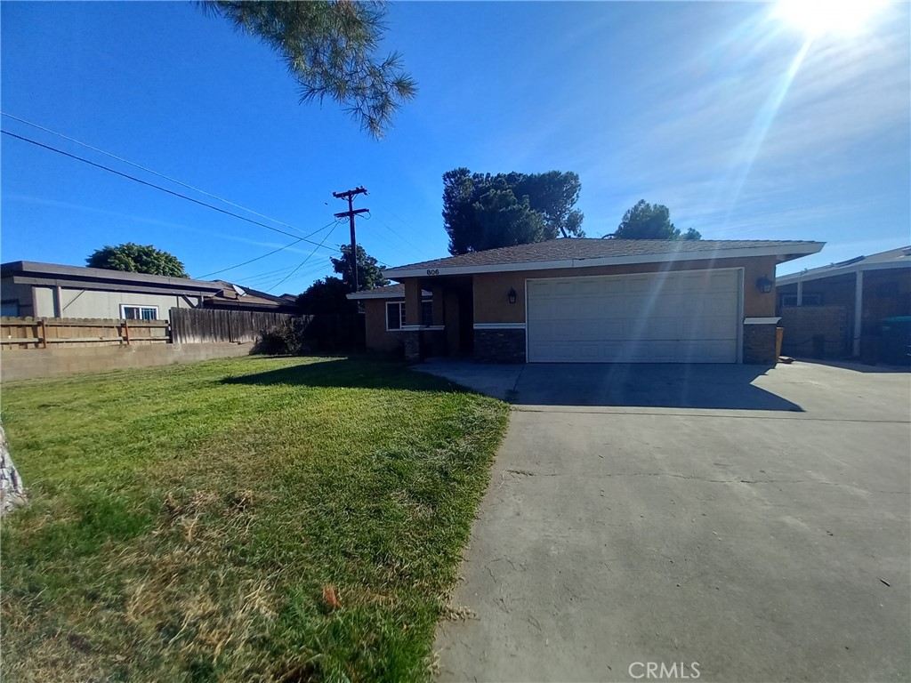 806 S Thompson Street, Hemet, CA 92543