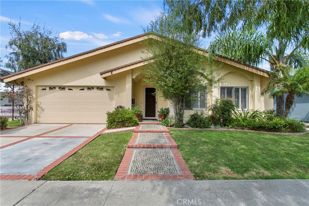 11931 Cherry Street, Los Alamitos, CA 90720