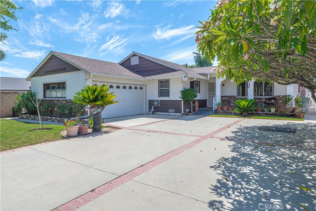 10425 Memory Park Avenue, Mission Hills (San Fernando), CA 91345