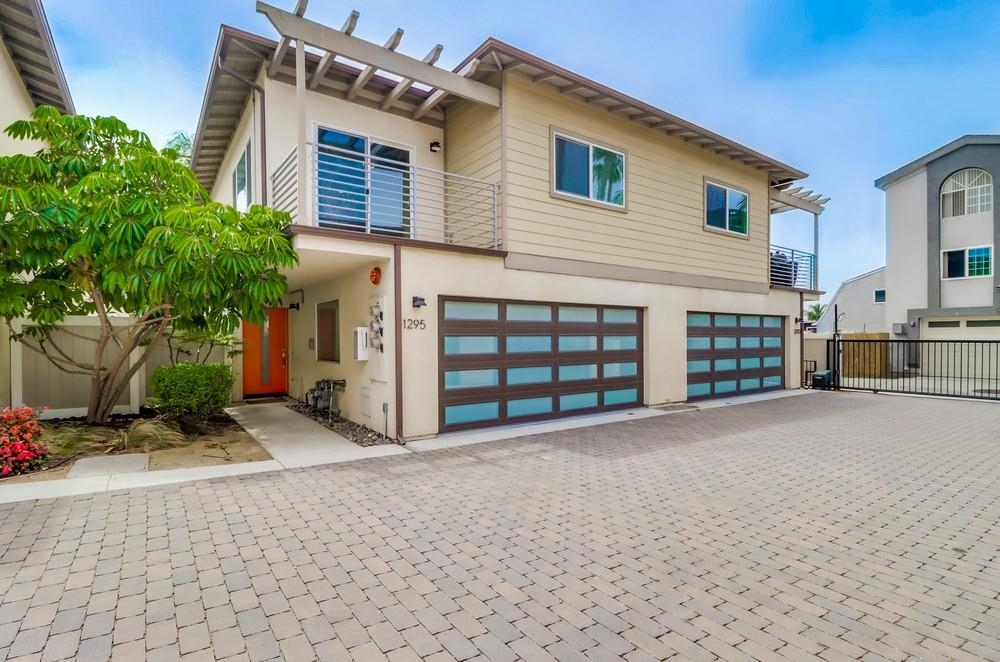 1295 Donax Ave, Imperial Beach, CA 91932