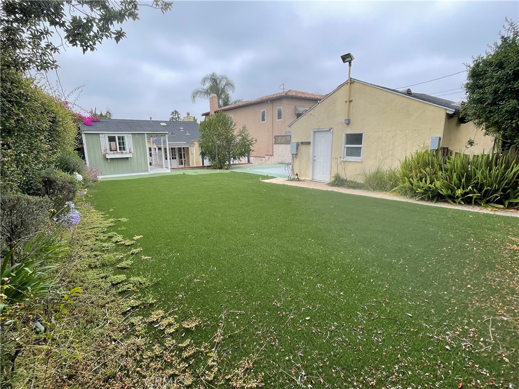 2061 Holmby Avenue, Los Angeles, CA 90025