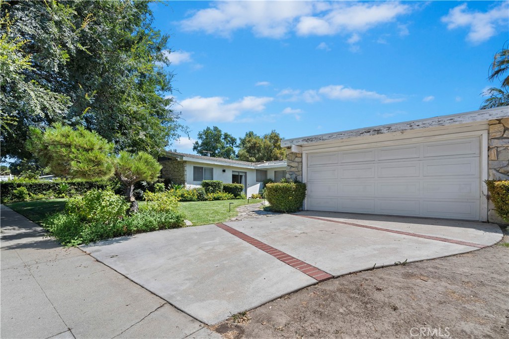 10146 Shoshone Avenue, Northridge, CA 91325