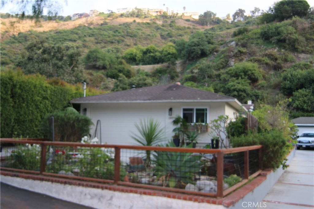 197 Canyon Acre, Laguna Beach, CA 92651