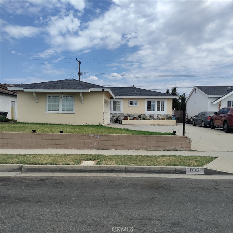 835 E Bonds Street | Similar Property Thumbnail