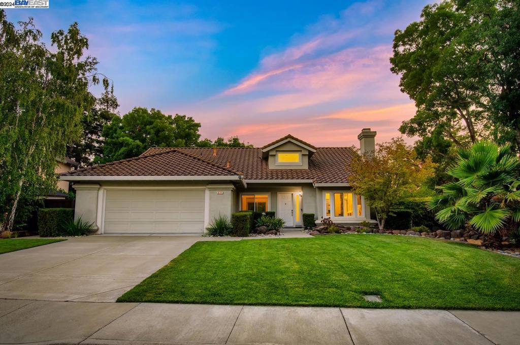 884 Lucerne, Livermore, CA 94551