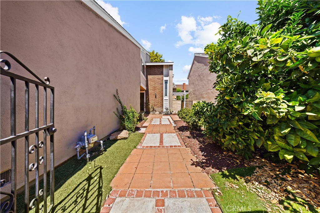 5 Swallowtail, Irvine, CA 92604