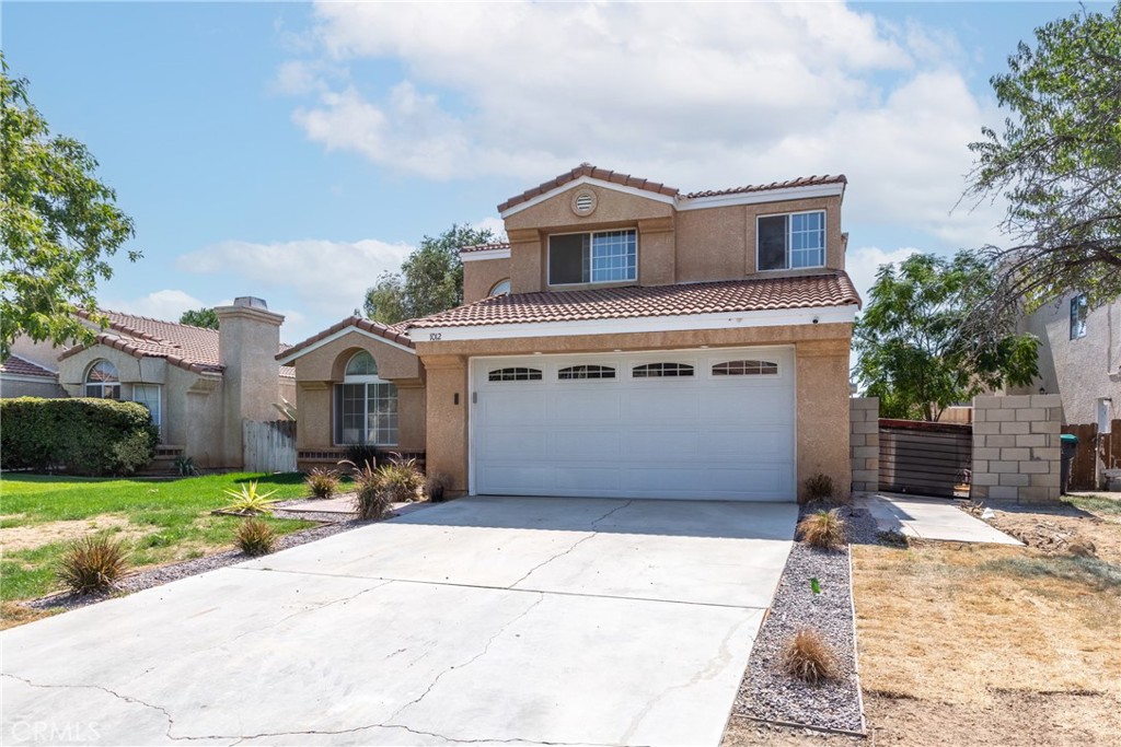 1012 E Kildare Street, Lancaster, CA 93535