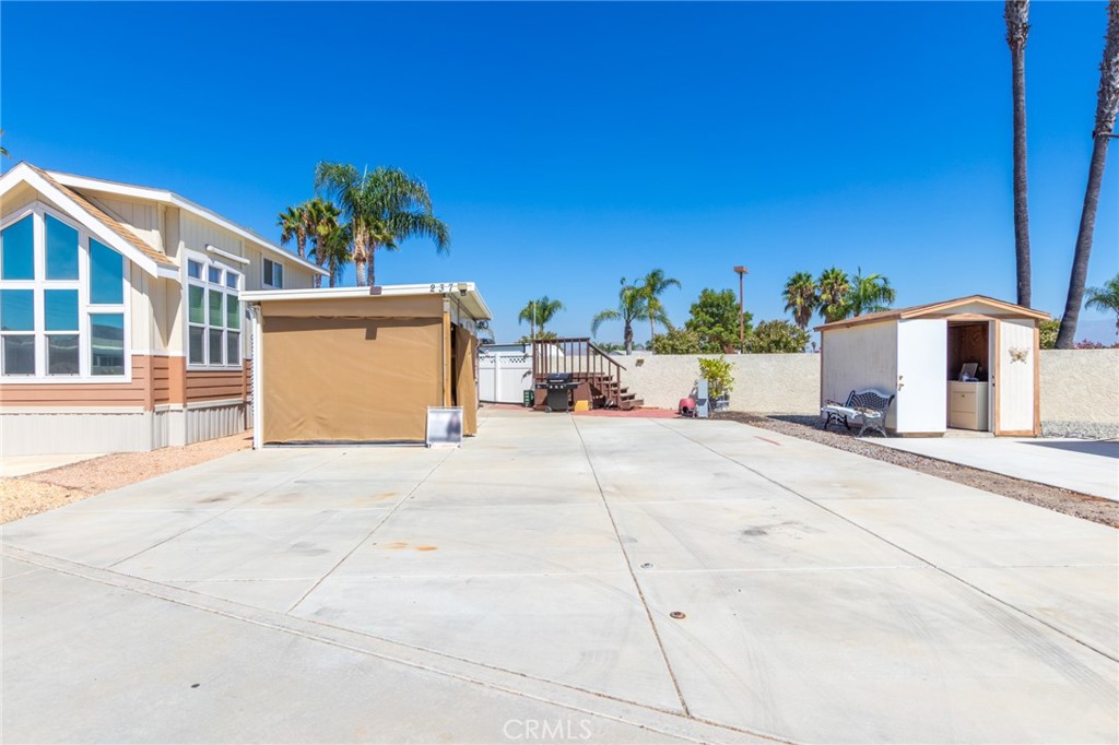 1295 S Cawston Avenue, Hemet, CA 92545