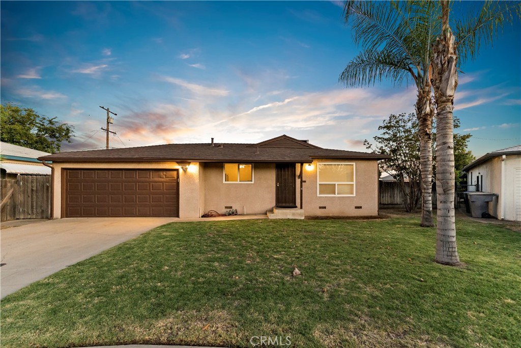 424 Twain Avenue, Clovis, CA 93612