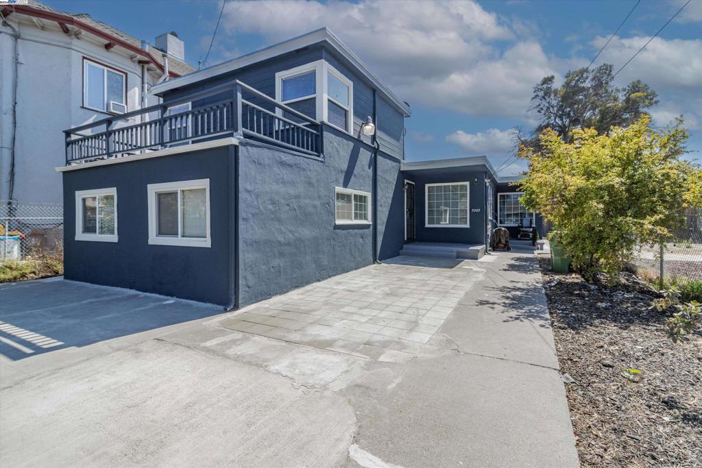 5909 Harmon Ave, Oakland, CA 94621