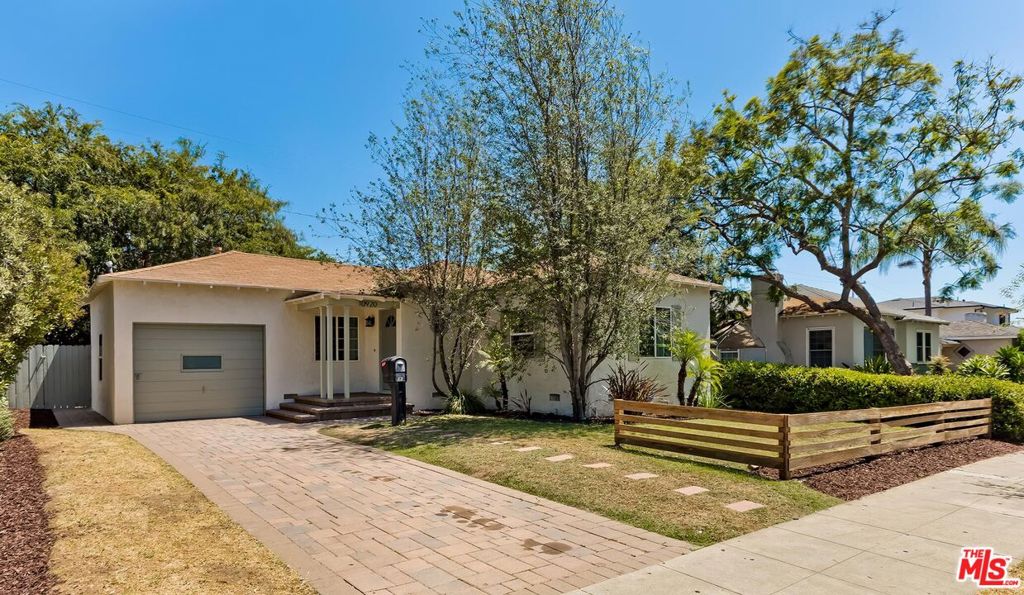 10920 Braddock Drive, Culver City, CA 90230