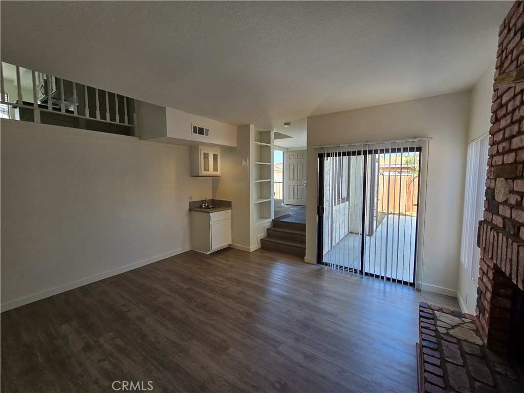 1955 Anaheim Avenue, #B2, Costa Mesa, CA 92627