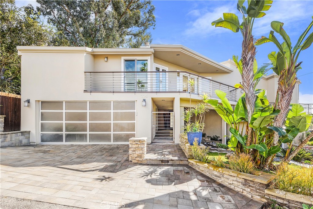 325 Moss Street, Laguna Beach, CA 92651