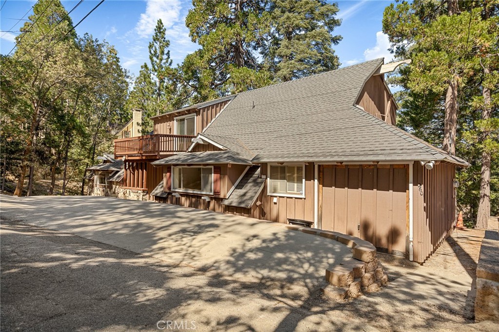 260 Woodland Circle, Lake Arrowhead, CA 92352