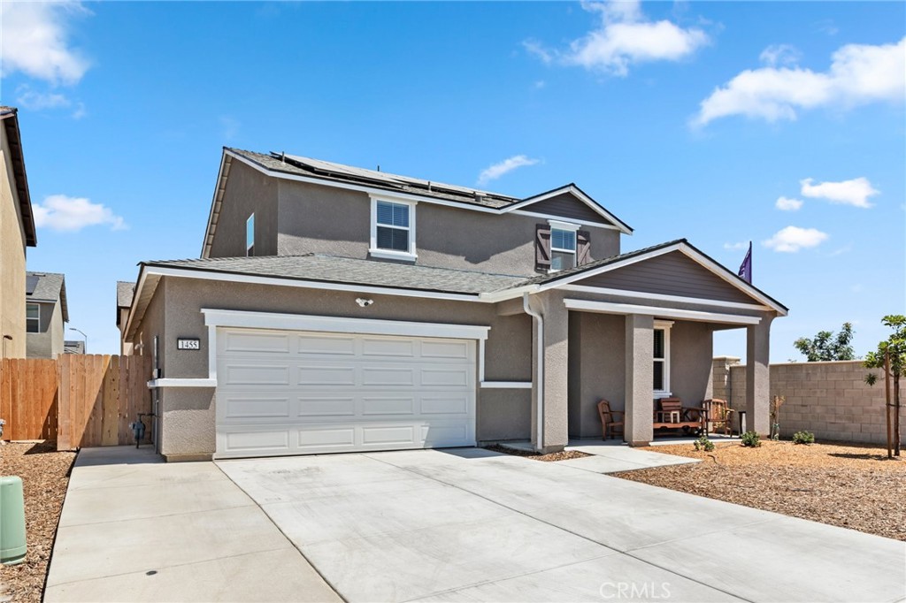 1455 S Horizon Circle, Hanford, CA 93230