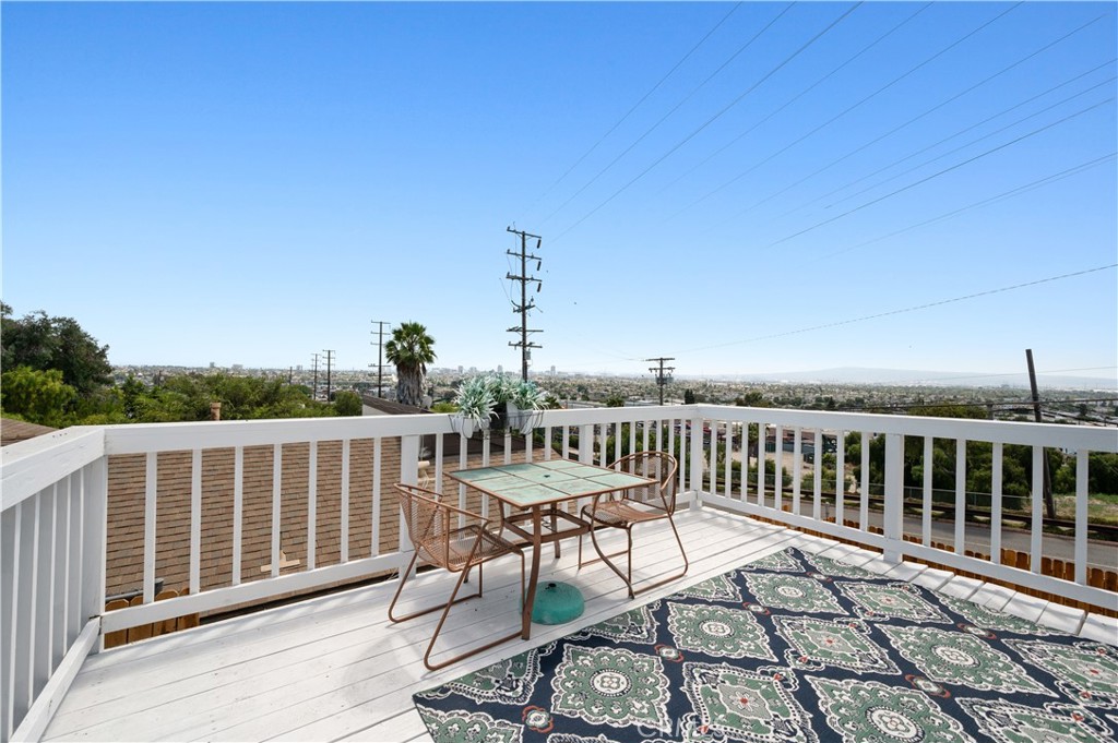 1600 Crescent Heights Street, Signal Hill, CA 90755