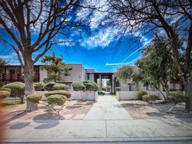 2040 W Avenue J13 , #Apt 7, Lancaster, CA 93536