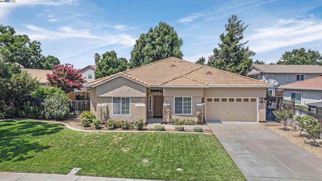 2379 Carol Ann Dr., Tracy, CA 95377