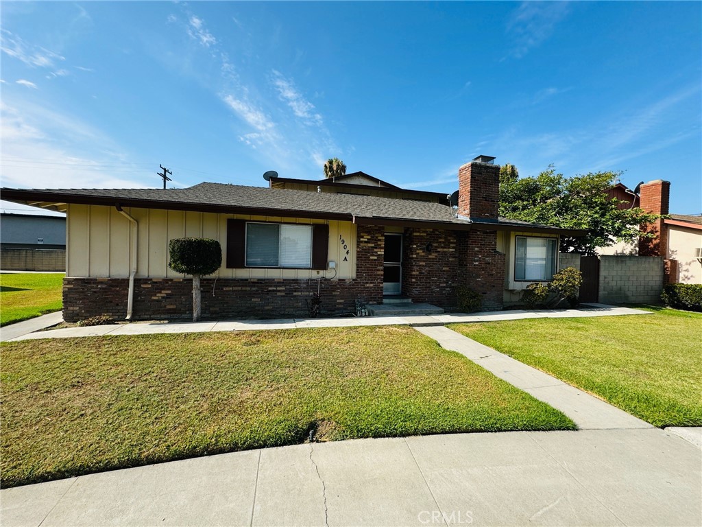 1904 W Bayport Circle, Anaheim, CA 92801