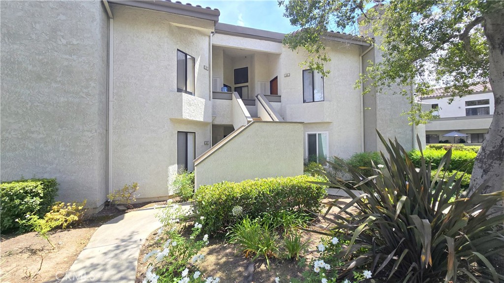 24 Town And Country Road, Pomona, CA 91766