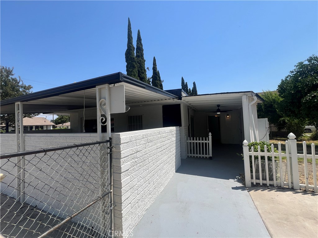 2201 S Towne Avenue, Pomona, CA 91766