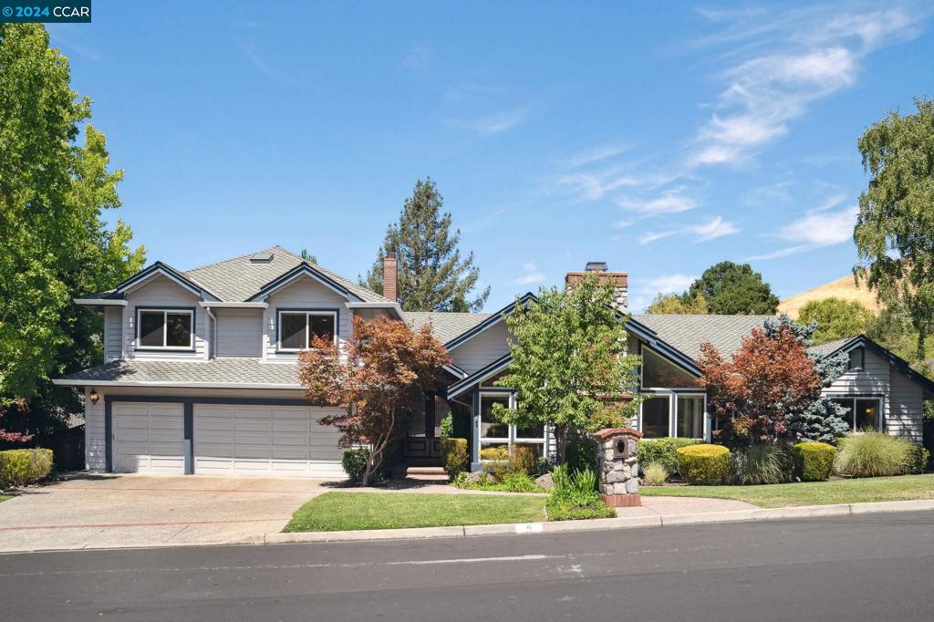 5 Merrill Dr, Moraga, CA 94556