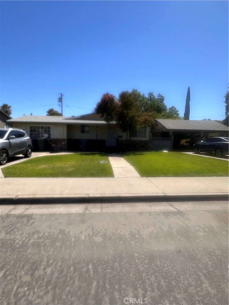 230 E 11Th Street, Merced, CA 95341