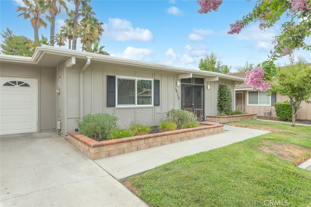 38750 Via Las Flores, Murrieta, CA 92563