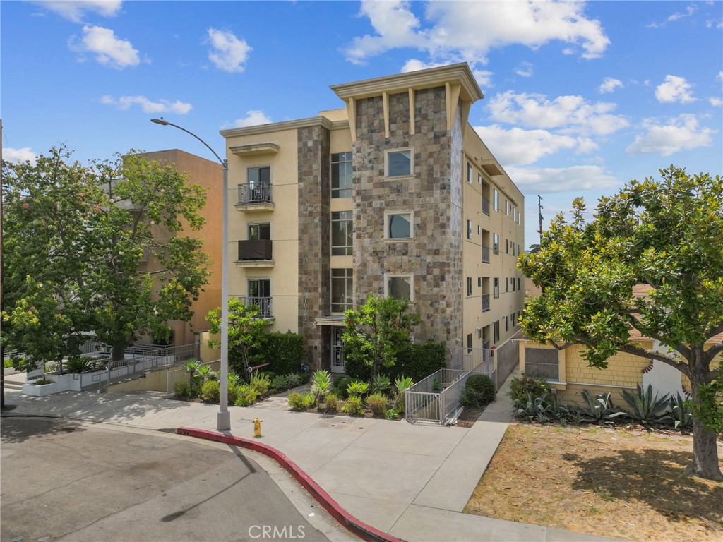 10762 Camarillo Street, #6, Toluca Lake, CA 91602