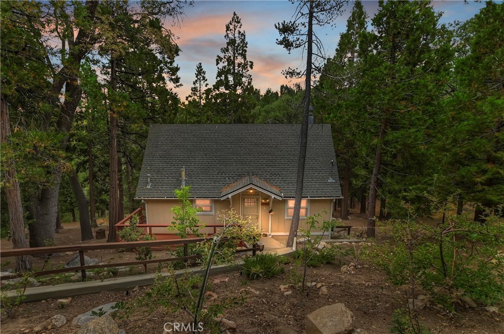 27381 Peninsula Drive, Lake Arrowhead, CA 92352