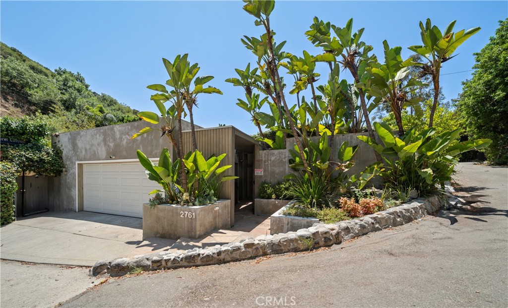 2761 Laurel Canyon Boulevard, Hollywood Hills, CA 90046