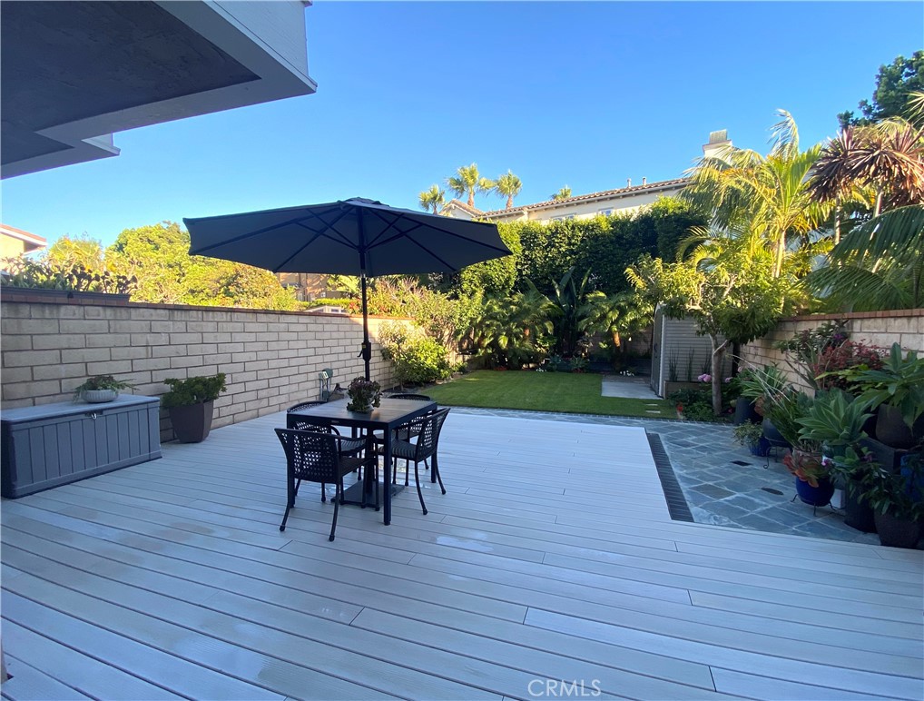 7832 Seabreeze Drive, Huntington Beach, CA 92648