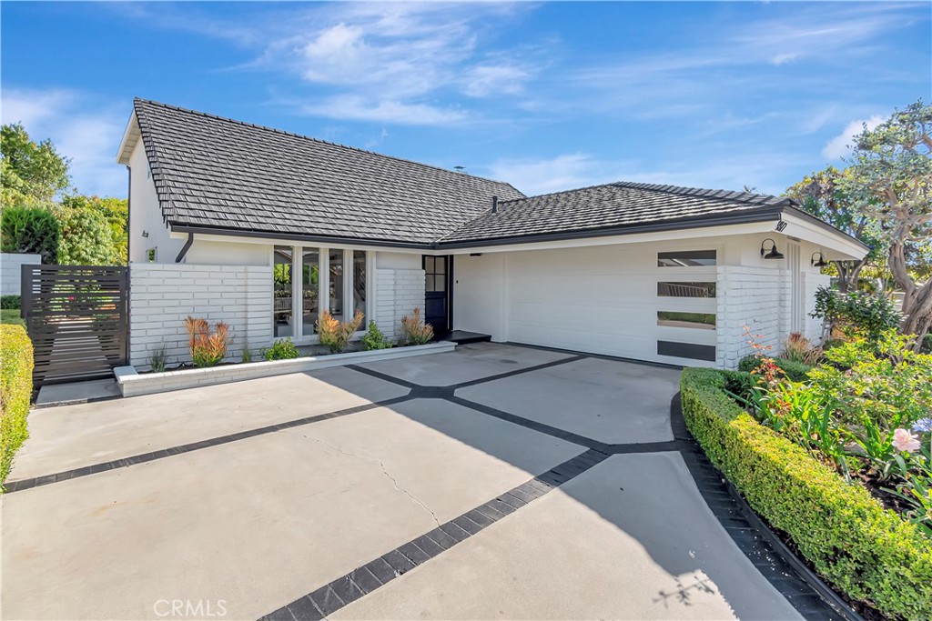 9872 Cornerbrook Drive, Huntington Beach, CA 92646