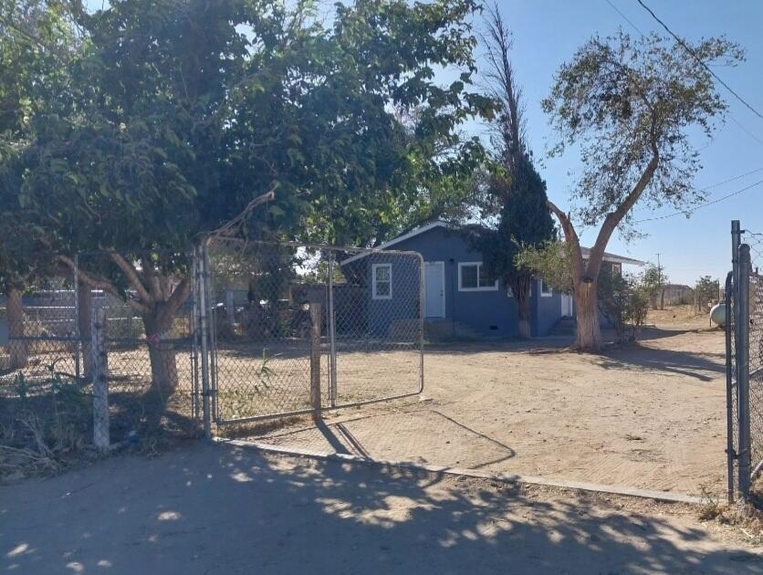 9129 Kemper Road, Mojave, CA 93501