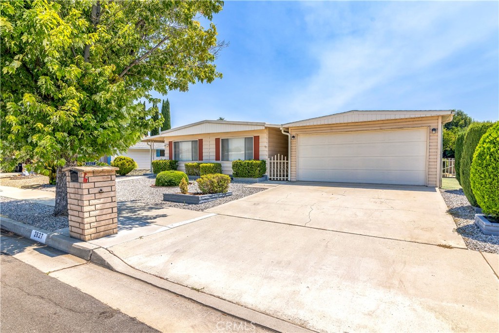 2827 Silver Oak Way, Hemet, CA 92545