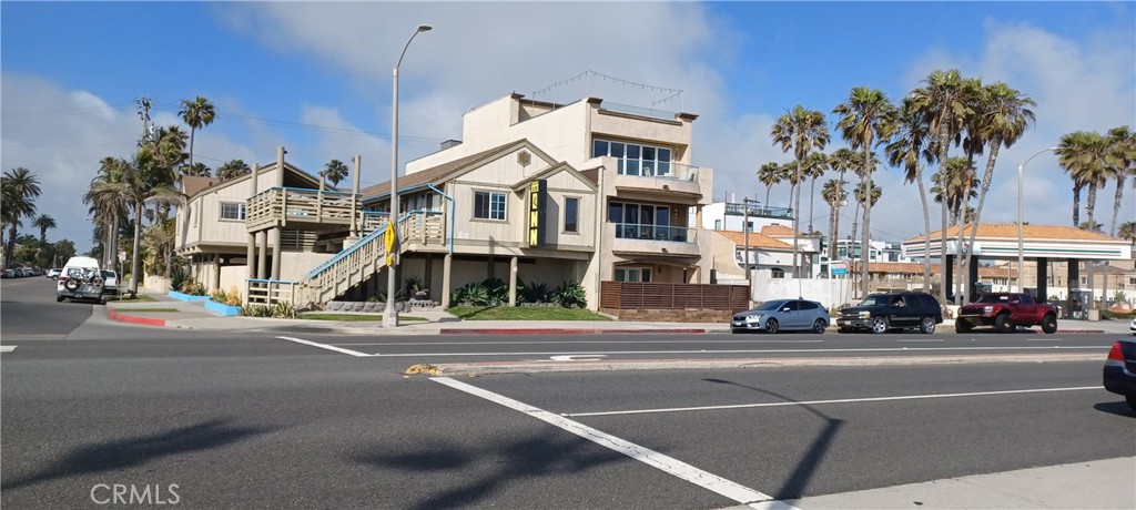 720 Pacific Coast Hwy, Huntington Beach, CA 92648