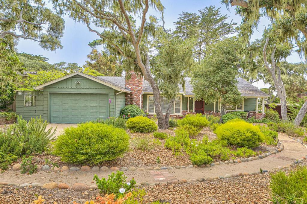 1018 Forest Avenue, Pacific Grove, CA 93950