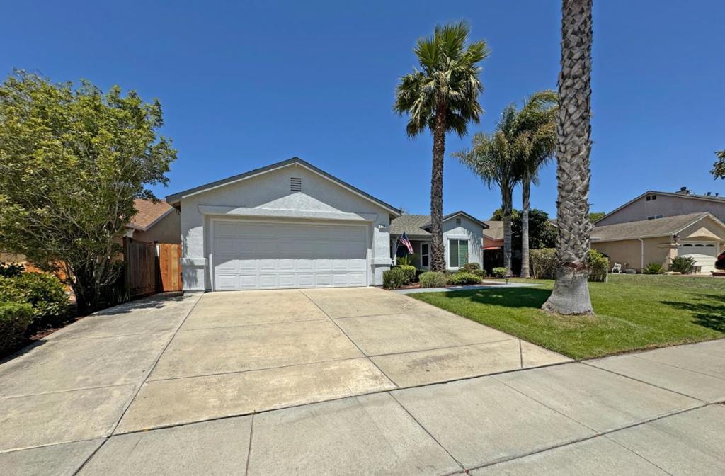 1728 Merlot Way, Salinas, CA 93906