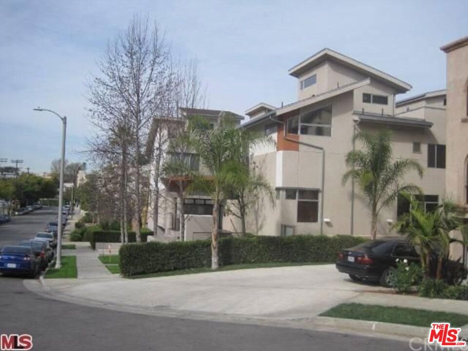 11815 Laurelwood Drive, #19, Studio City, CA 91604