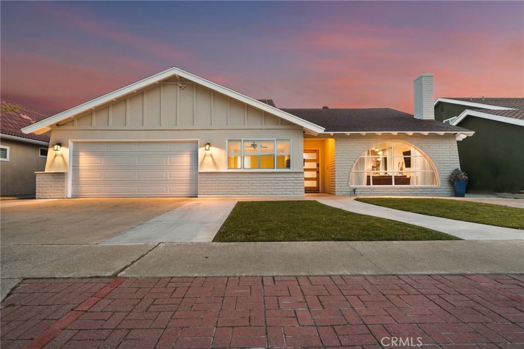 8921 Pebble Beach Circle, Westminster, CA 92683