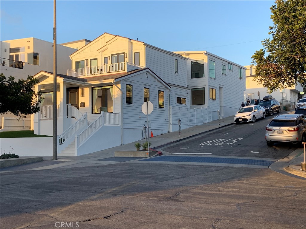 1201 Bayview Drive, #A, Manhattan Beach, CA 90266