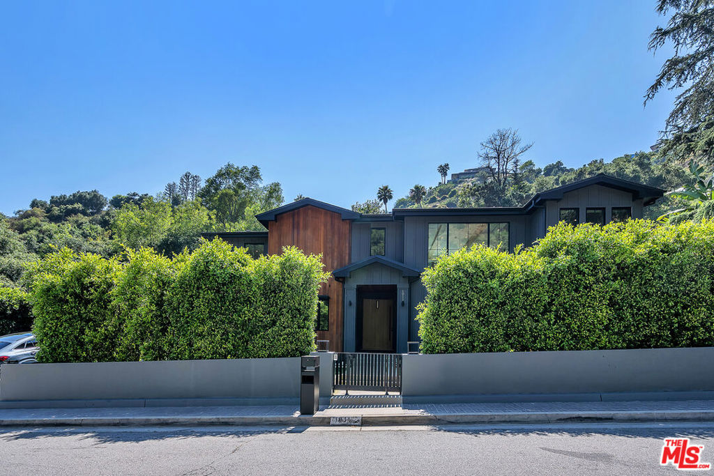 1011 Roscomare Road, Los Angeles, CA 90077