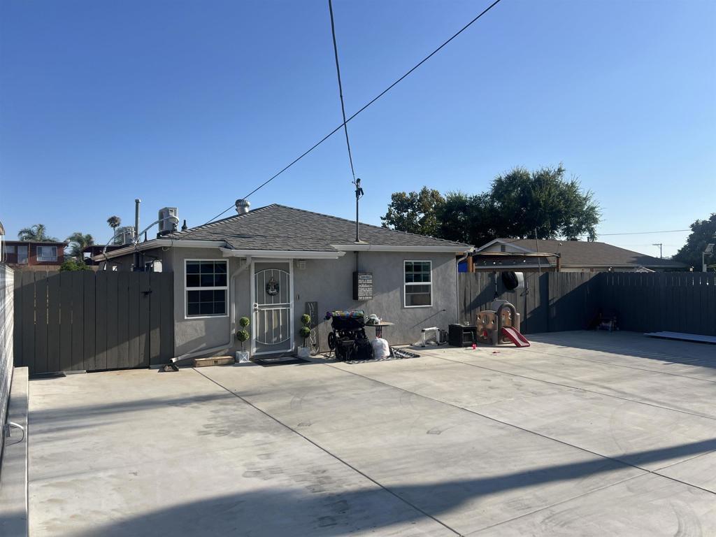 1367 E Madison, El Cajon, CA 92021