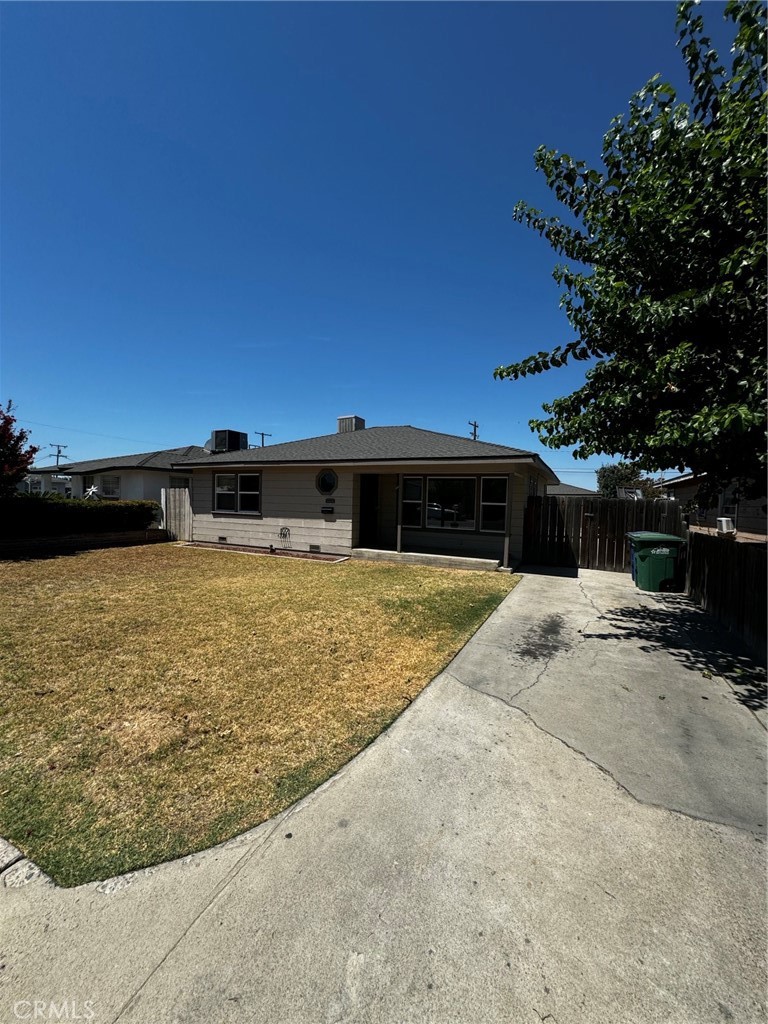 1705 Clinton Street, Delano, CA 93215