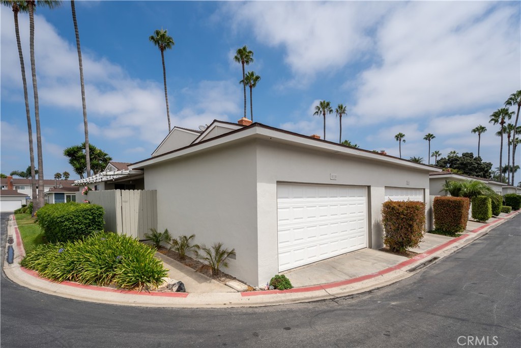 8115 Woolburn Drive, Huntington Beach, CA 92646