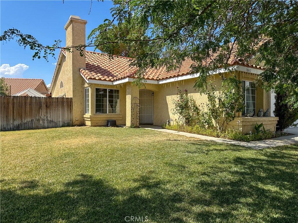 1842 Sierra View Avenue, Lancaster, CA 93535