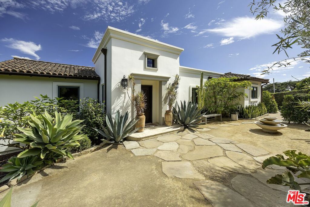 904 Jimeno Road, Santa Barbara, CA 93103