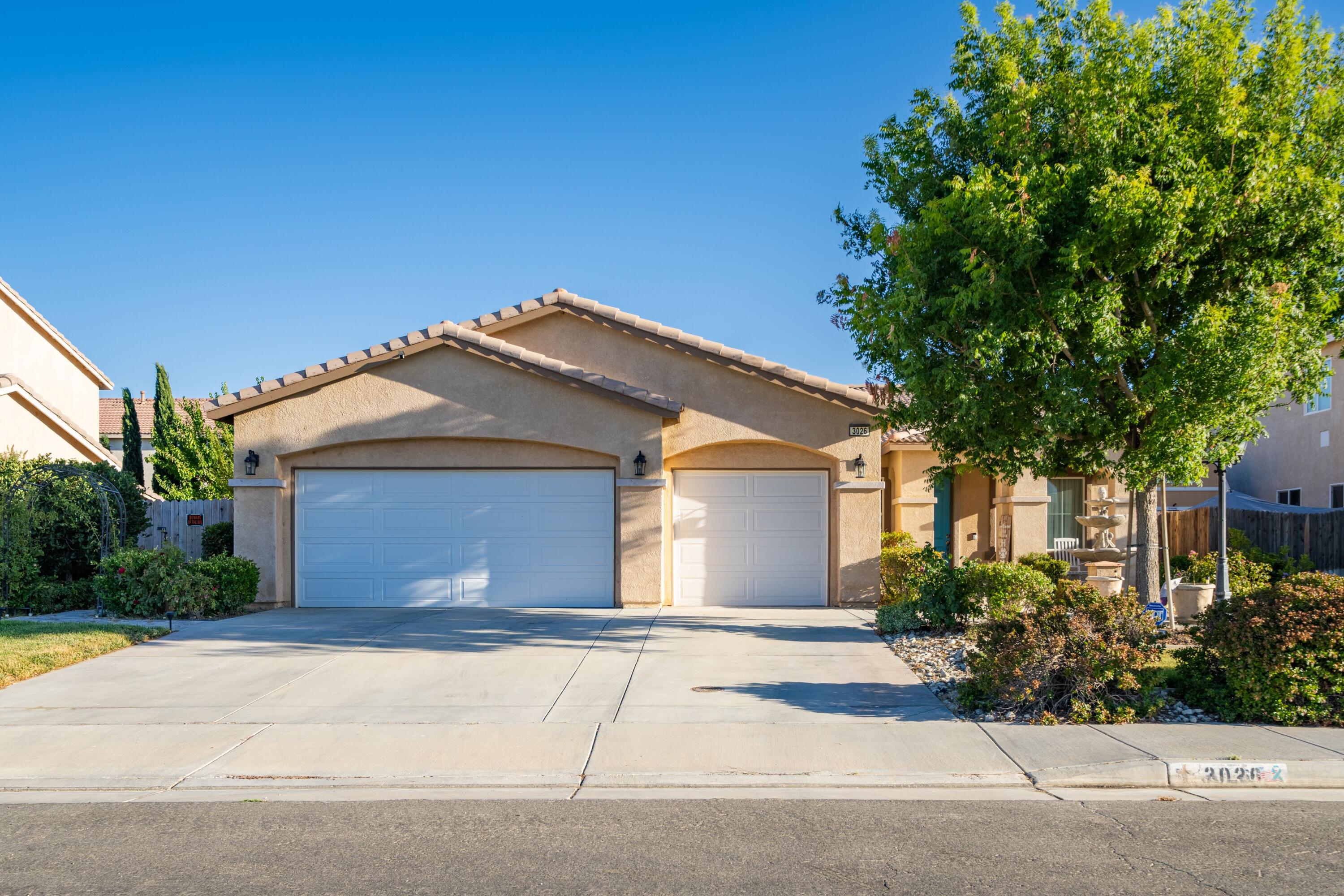 3026 Janine Avenue, Rosamond, CA 93560