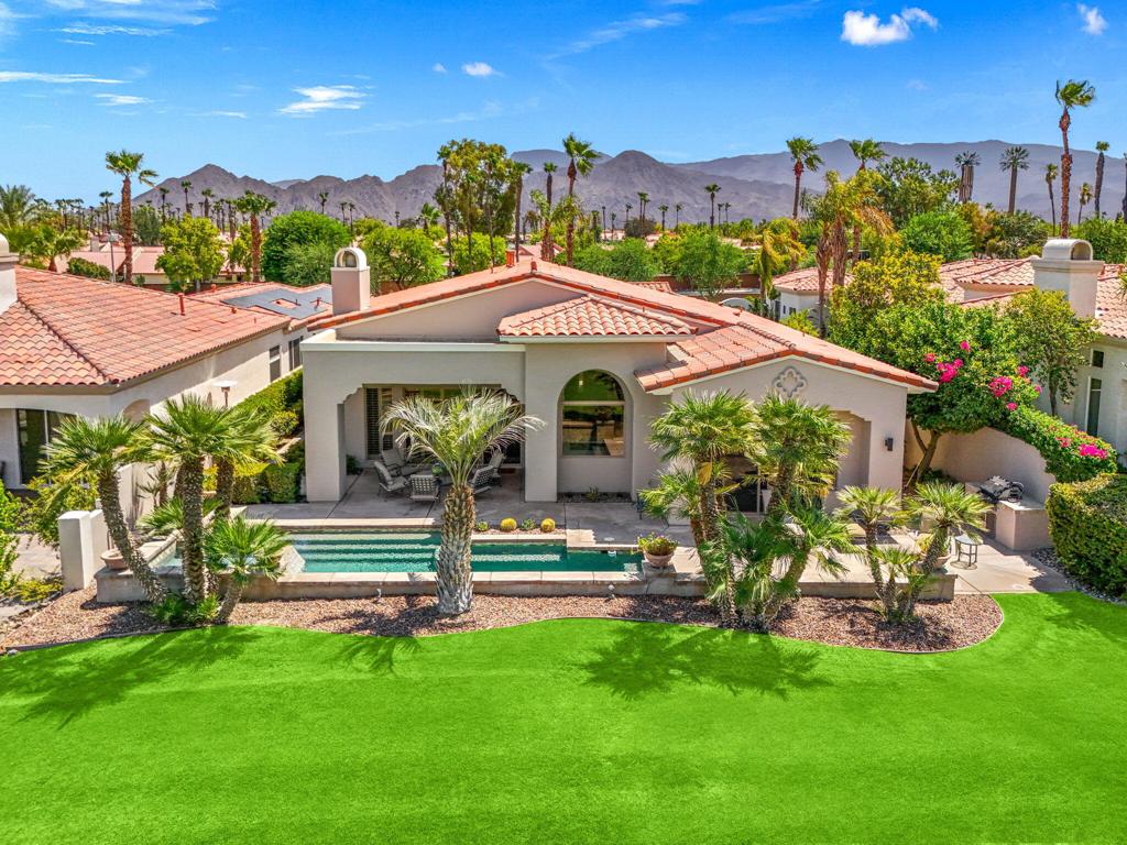 560 Gold Canyon Drive, Palm Desert, CA 92211