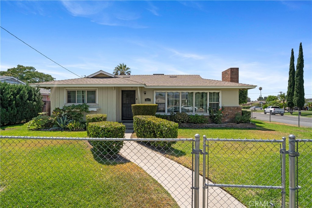 221 E. Rosewood Street, Rialto, CA 92376